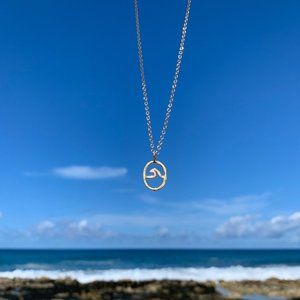 Petite Peahi Wave Pendant Necklace